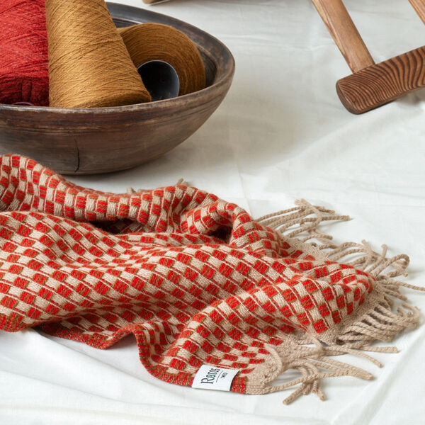 ISAK Throw, red sumac, Røros Tweed