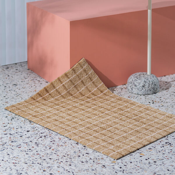 Grid Chocolate Strawberry Doormat, Heymat