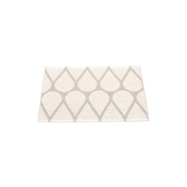 Otis Plastic Rug, linen/ vanilla, Pappelina