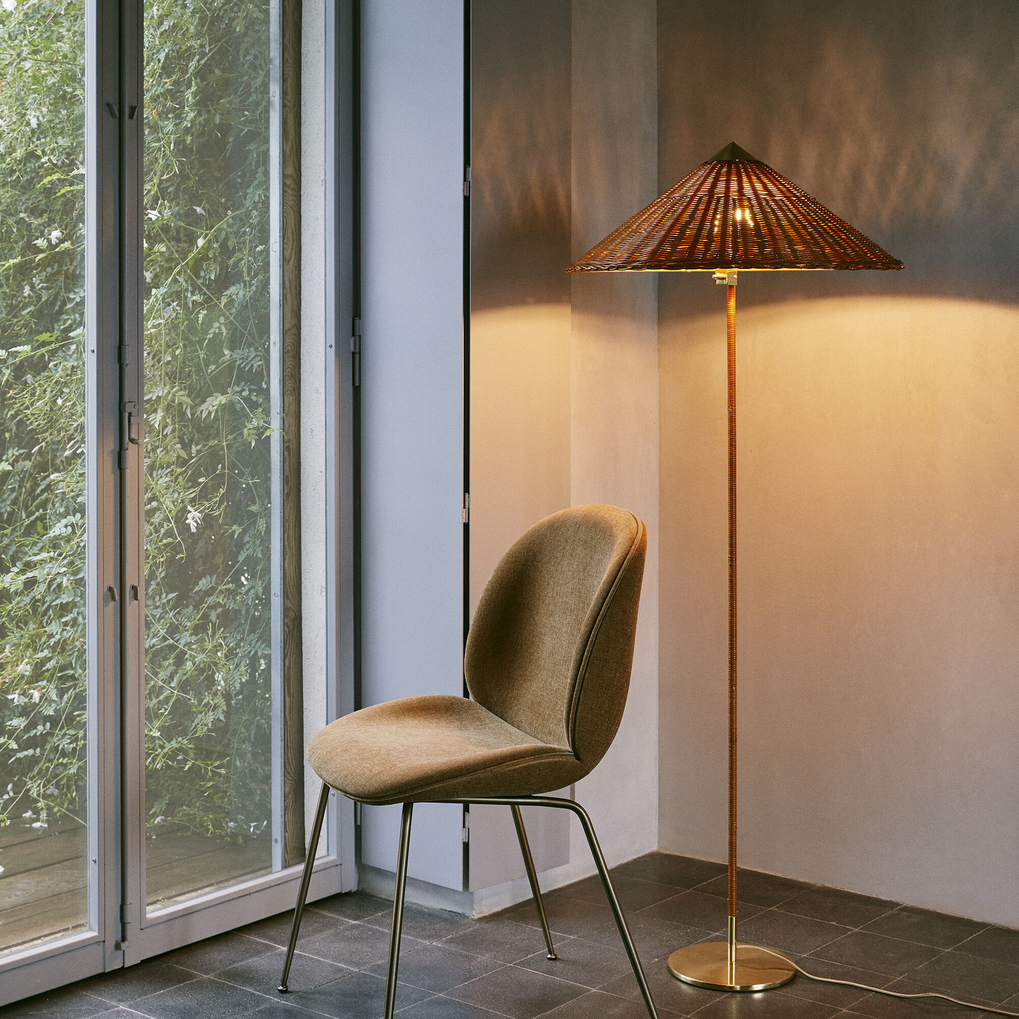 9602 Floor Lamp, wicker willow