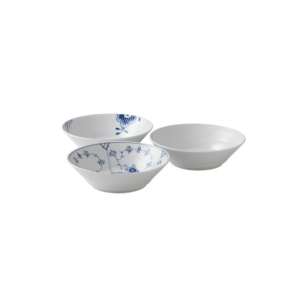 Gifts With History Deep Plates Ø 17 cm Gifts With History Deep Plates Ø 17 cm, Royal Copenhagen