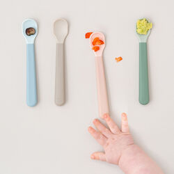 Foodie Easy-grip Baby Spoon 3-pack, sand, Done by Deer