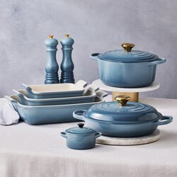 Signature round cast iron pot &Oslash; 28 cm, chambray, Le Creuset