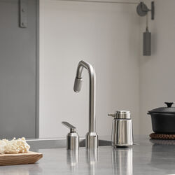 VIPP9 Soap Dispenser, stainless steel VIPP9 Soap Dispenser, stainless steel, Vipp