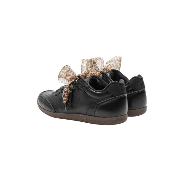 Nanna L, black, WODEN