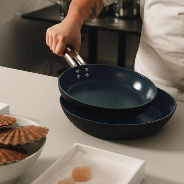 Professional Frying pan Slip-Let&reg; Laser Titanium, Eva Trio