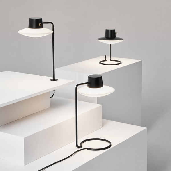 AJ Oxford Table Lamp, opal AJ Oxford Table Lamp, opal, Louis Poulsen