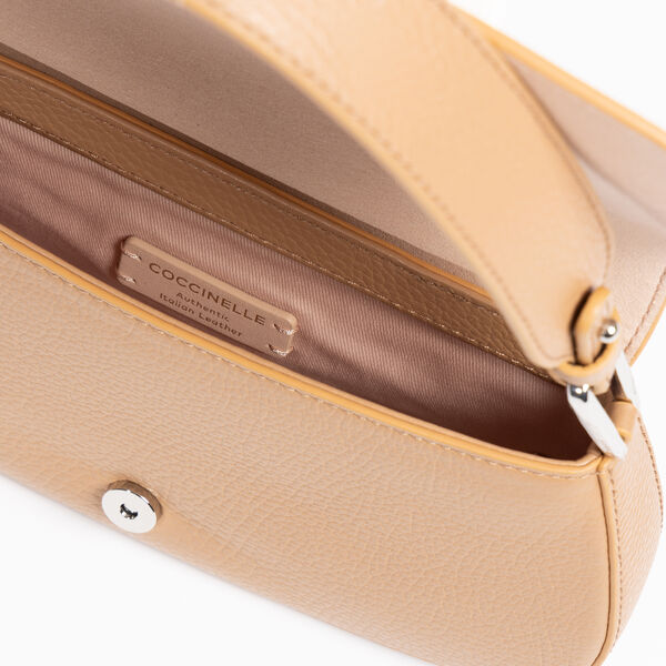 Myrtha Maxi Log Mini Bag, noir, Coccinelle