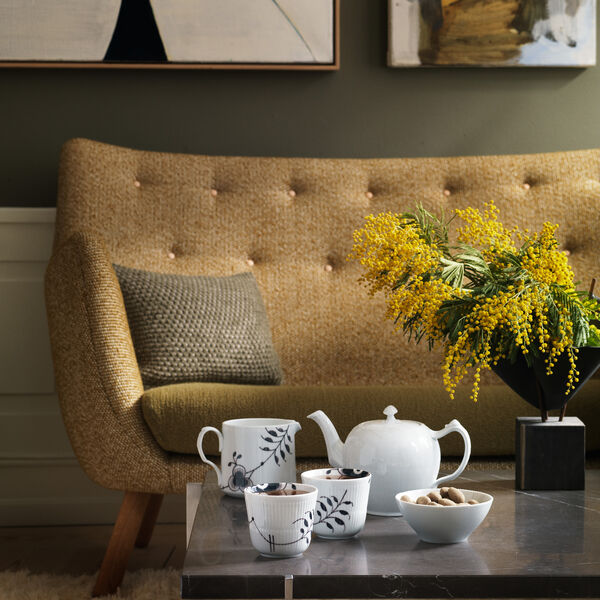 Black Fluted Mega Thermal Cup 26 cl, Royal Copenhagen