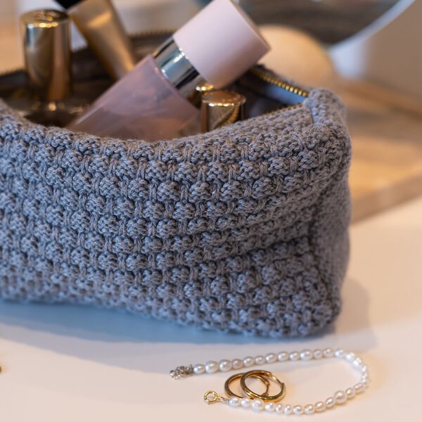 Knitted Clutch Petra, med grey melange, By LOHN