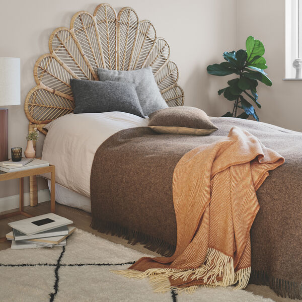 Oxford Throw, 00410 dark brown, Silkeborg Uldspinderi