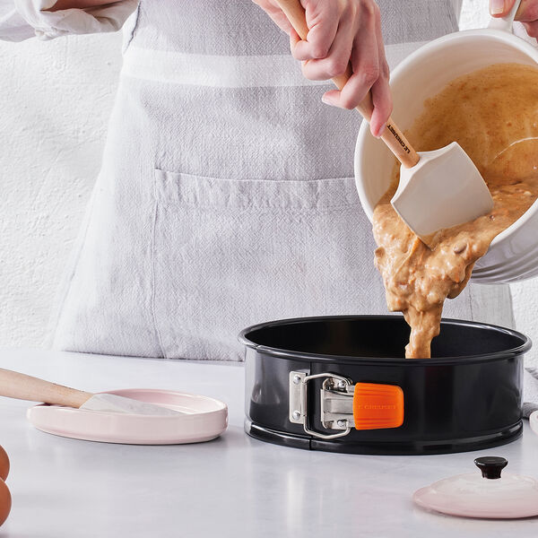 Oval Spoon Rest, shell pink, Le Creuset