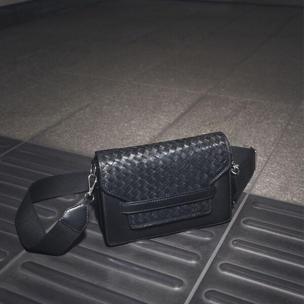 ArabellaMBG Crossb. Bag Weave, black, Markberg