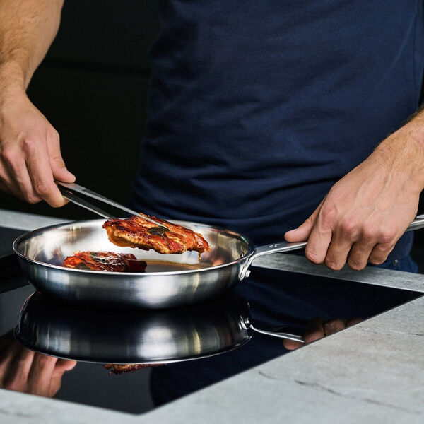 5-ply Frying Pan Ø 24 cm 5-ply Frying Pan Ø 24 cm, Gastrotools