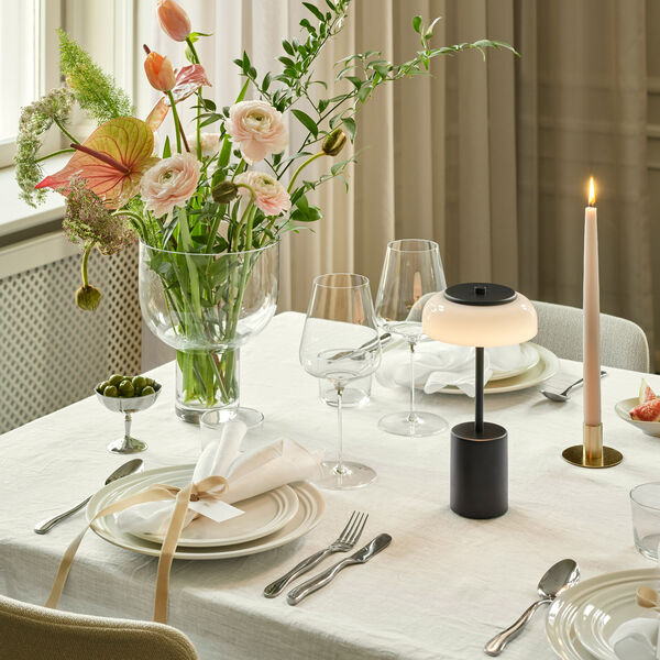 Blossi Mini Portable Table Lamp, black, Nuura