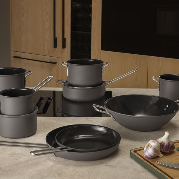 Grey Line Wok, Eva Trio