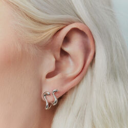 Lotus Huggie, silver, Maria Black