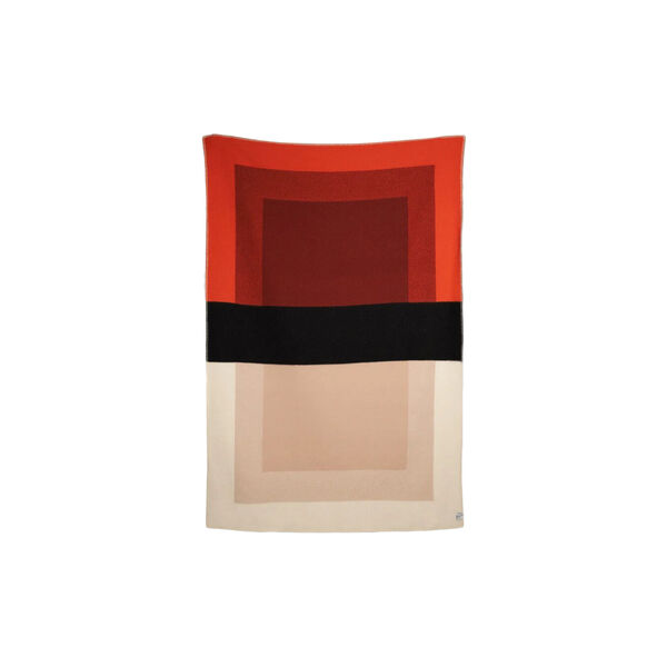 BENTO Throw, rosehip BENTO Throw, rosehip, Røros Tweed