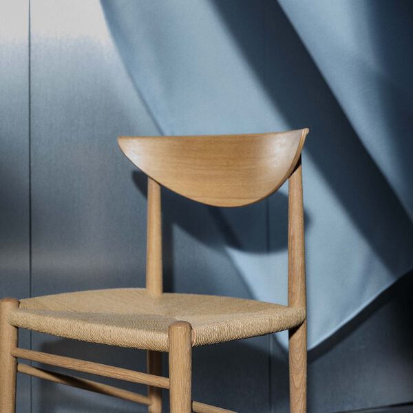 Drawn HM3 Dining Chair, oiled oak, &Tradition