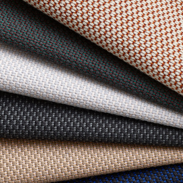 Swan&trade; 3320 Lounge Chair, grey/beige 0118, Fritz Hansen