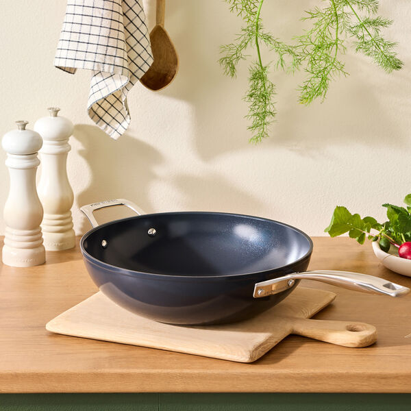 Ceramic Stir Fry Pan &Oslash; 30 cm, Le Creuset