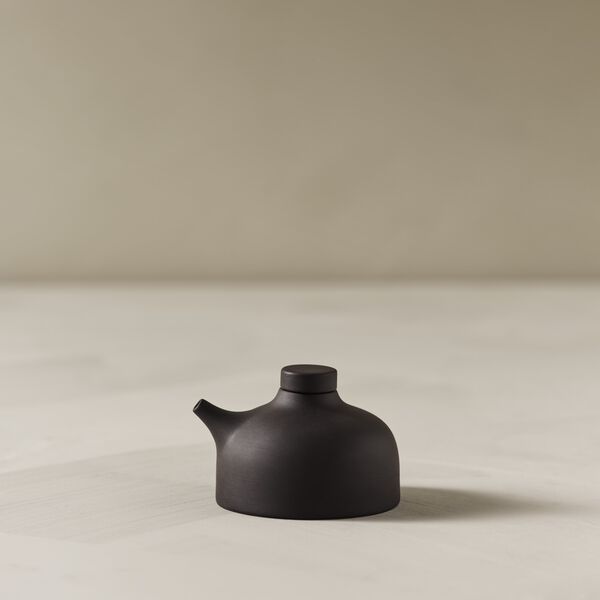 Sand Secrets Soy Pot, black clay Sand Secrets Soy Pot, black clay, Design House Stockholm