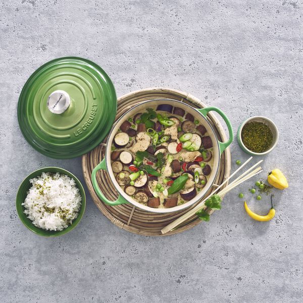 Signature round cast iron pot &Oslash; 24 cm, bamboo green, Le Creuset