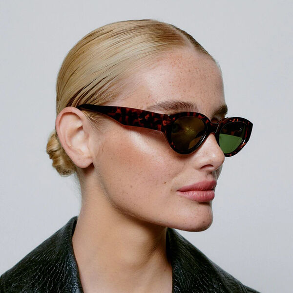 Winnie Sunglasses, demi tortoise, A. KJÆRBEDE
