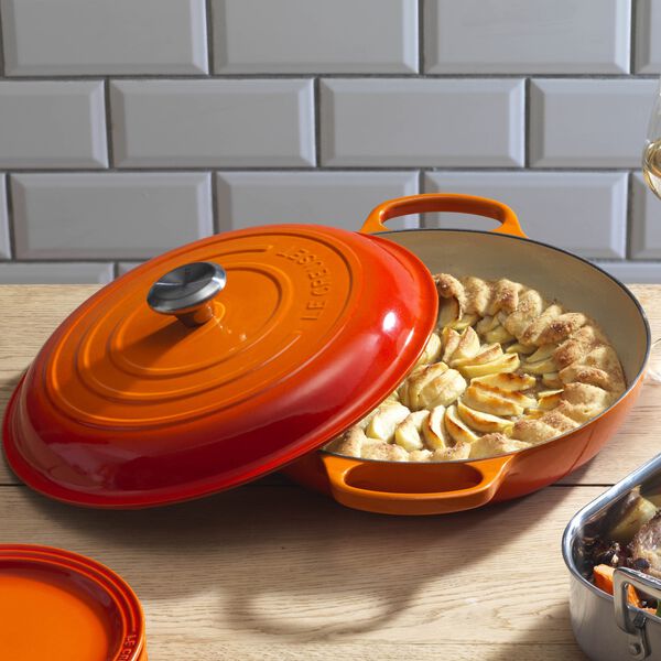 Signature cast iron buffet pot 30 cm, volcanic, Le Creuset