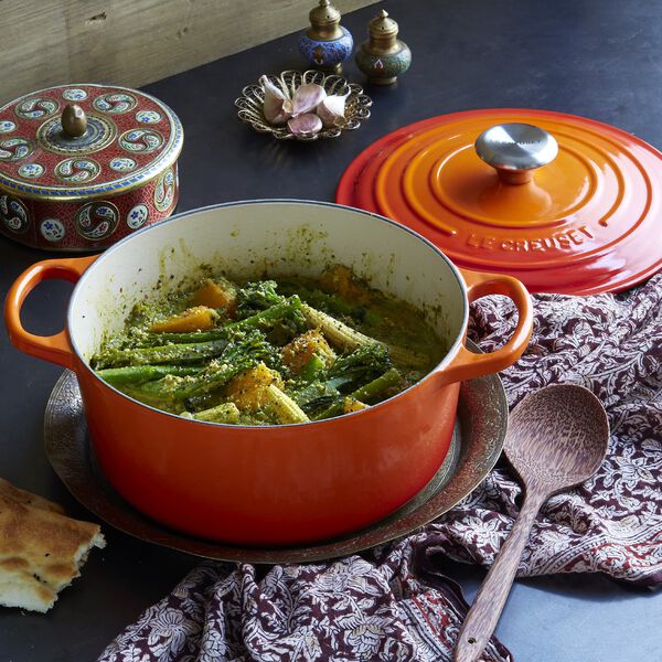 Signature round cast iron pot &Oslash; 20 cm, volcanic, Le Creuset