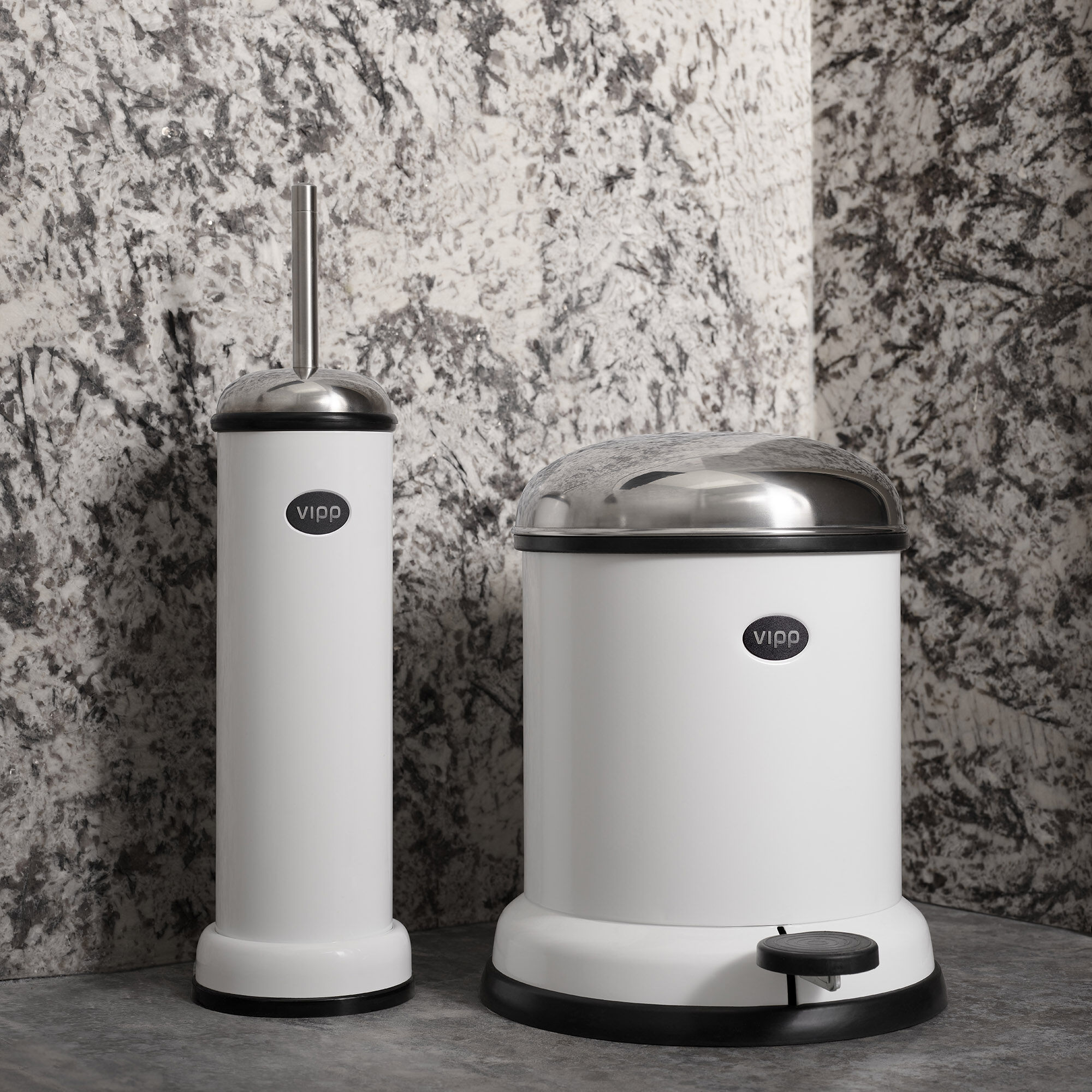 VIPP13 Pedal Bin, white VIPP13 Pedal Bin, white