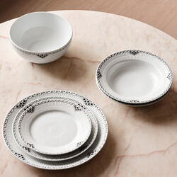 Black Lace Plate Ø 27 cm, Royal Copenhagen