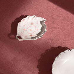 Coral Fluted Half Lace Leaf Dish 23 cm, Royal Copenhagen