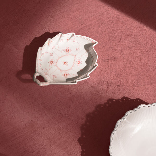 Coral Fluted Half Lace Leaf Dish 23 cm, Royal Copenhagen
