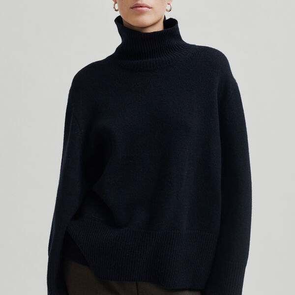 Alpha Knit T-Neck, night sky, Second Female