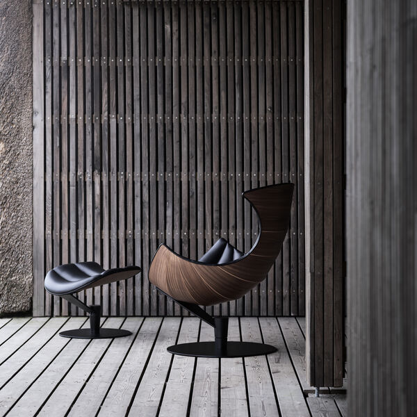 The Lobster Chair, walnut/black, Bruunmunch Furniture