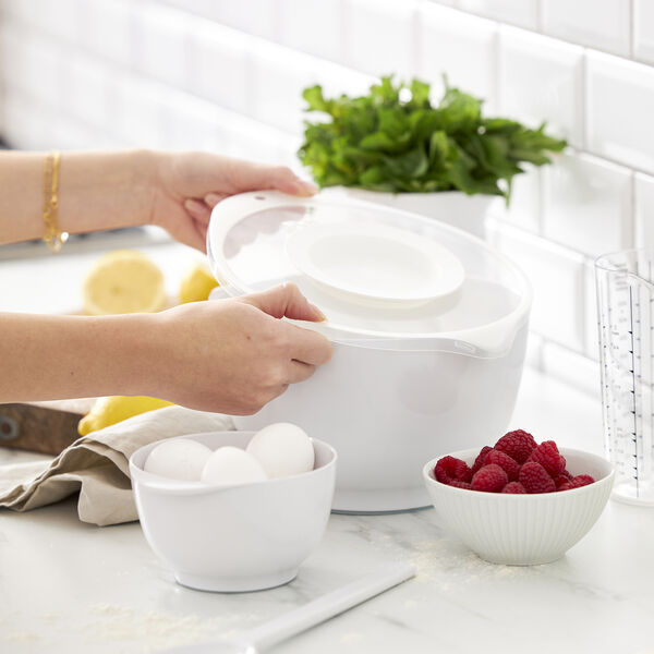 NEW Margrethe Bowl w. Anti-Splash Lid, white, Rosti