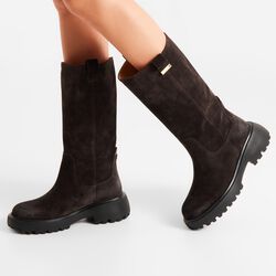 Lea S, chocolate, WODEN