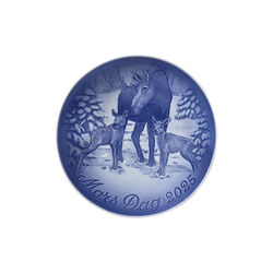 Mother's Day Plate 2025, Cow Moose with Calves, Royal Copenhagen