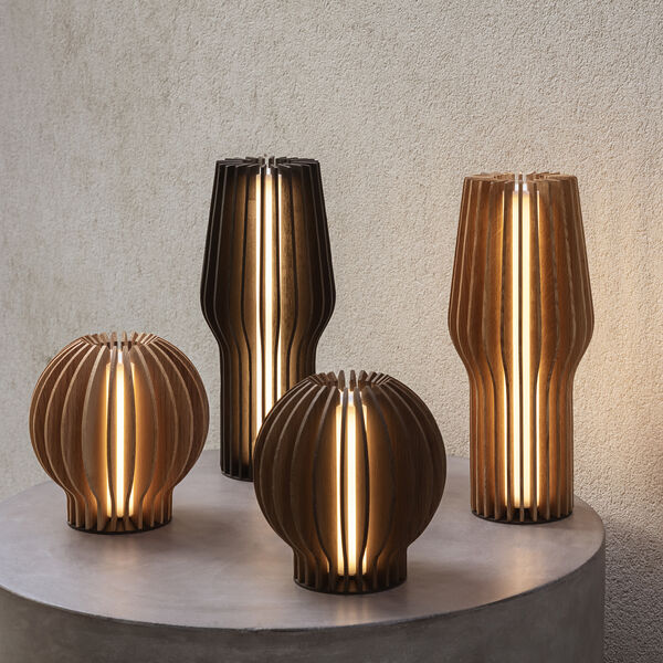 Radiant Round LED lamp, oak, Eva Solo