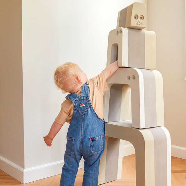 Anteater, sand grey, bObles