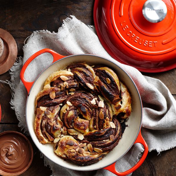 Signature cast iron buffet pot 30 cm, cerise, Le Creuset