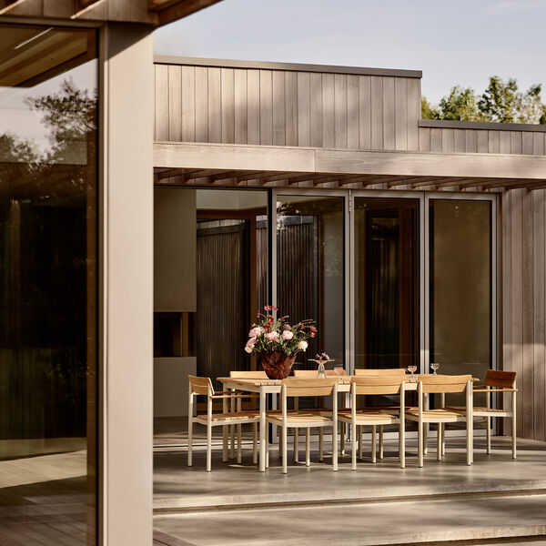 Pelagus Table, light ivory, Fritz Hansen