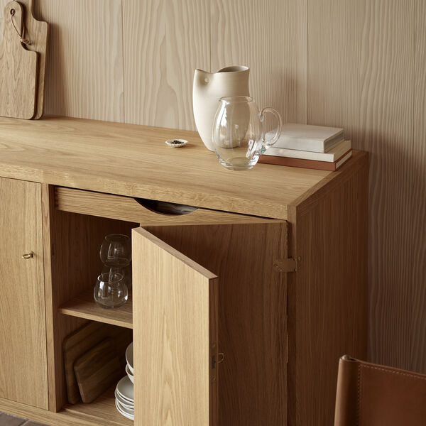 BM0057 Cabinet, oiled oak, Carl Hansen & Søn
