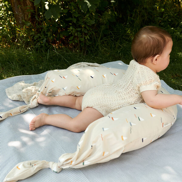Nami Nursing Pillow, pond boats, Dear April