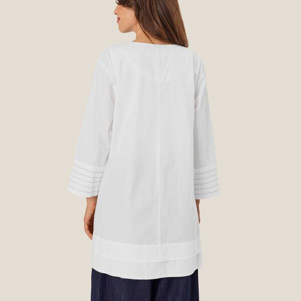 MaGisalle, white MaGisalle, white, Masai