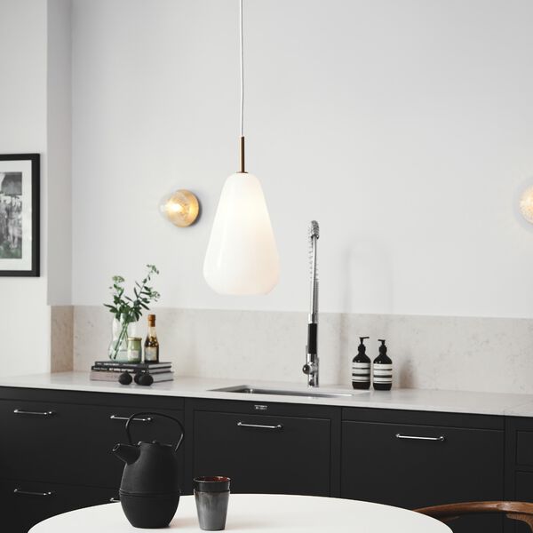 Anoli 1 Medium Pendant, nordic gold/opal, Nuura