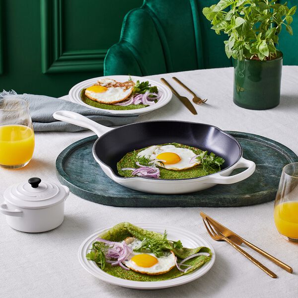 Signature cast iron round skillet &Oslash; 23 cm, white, Le Creuset