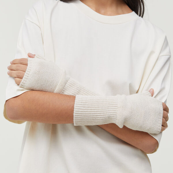 Carmencita, albicant, Aiayu