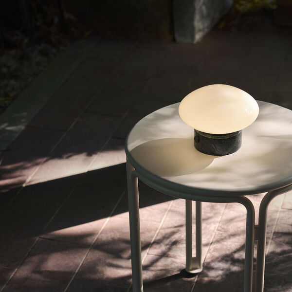 Mist AP21 Portable Lamp, grigio caldo Mist AP21 Portable Lamp, grigio caldo, &Tradition